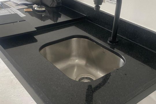 Cozinha de apartamento à venda com 1 quarto, 28m² em Vila Clementino, São Paulo