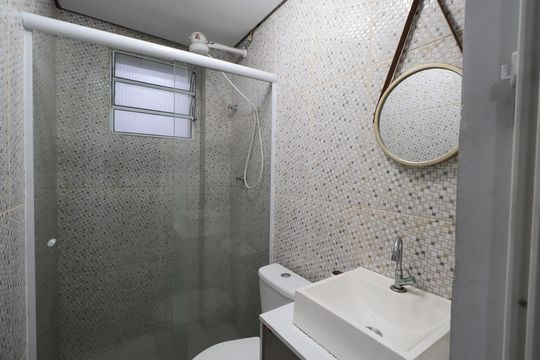 Banheiro Social de apartamento para alugar com 2 quartos, 42m² em Chácara Califórnia, São Paulo