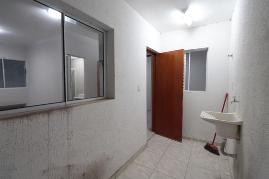 Área de Serviço de apartamento para alugar com 2 quartos, 42m² em Chácara Califórnia, São Paulo