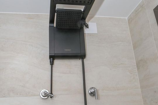 Banheiro de kitnet/studio para alugar com 1 quarto, 27m² em Perdizes, São Paulo
