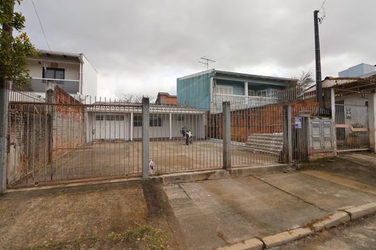 Fachada de casa à venda com 2 quartos, 80m² em Harmonia, Canoas