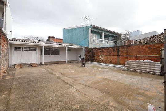 Área externa de casa à venda com 2 quartos, 80m² em Harmonia, Canoas