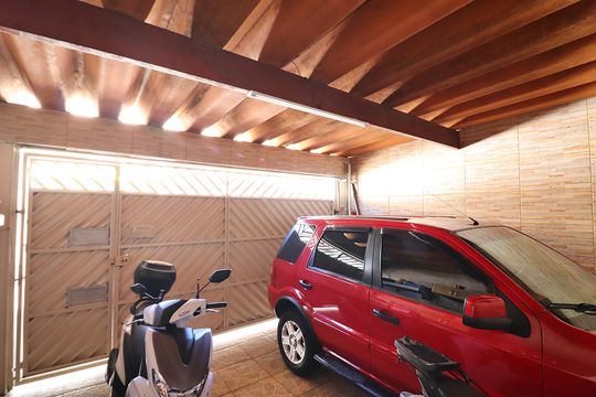 Garagem de casa à venda com 3 quartos, 145m² em Dos Casa, São Bernardo do Campo