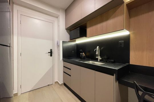 Cozinha de casa de condomínio para alugar com 1 quarto, 25m² em Vila Butantã, São Paulo