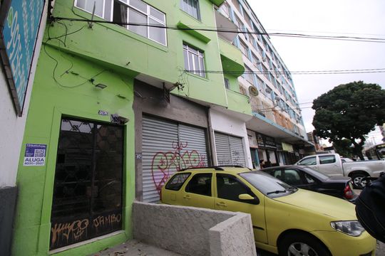 Fachada do Prédio de apartamento para alugar com 2 quartos, 70m² em Bonsucesso, Rio de Janeiro