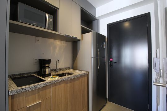 Cozinha de kitnet/studio à venda com 1 quarto, 27m² em Moema, São Paulo