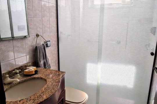 Banheiro Social de apartamento à venda com 2 quartos, 77m² em Santana, São Paulo