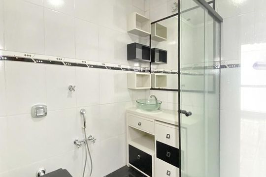 Banheiro de apartamento à venda com 1 quarto, 43m² em Centro, Novo Hamburgo
