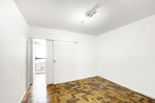 Quarto de apartamento à venda com 1 quarto, 43m² em Centro, Novo Hamburgo