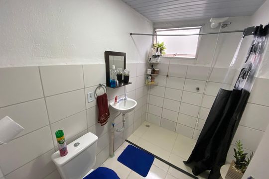 Banheiro de apartamento à venda com 2 quartos, 45m² em Jacarepaguá, Rio de Janeiro