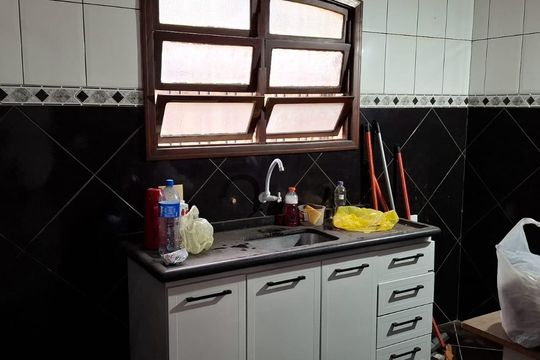 Cozinha de casa para alugar com 3 quartos, 150m² em Loteamento Joao Batista Juliao, Guarujá