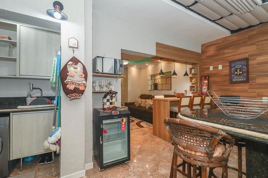 Cozinha 2  de apartamento à venda com 4 quartos, 228m² em Jardim Itu, Porto Alegre