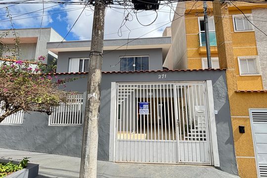 Fachada de casa para alugar com 4 quartos, 209m² em Parque Erasmo Assunção, Santo André
