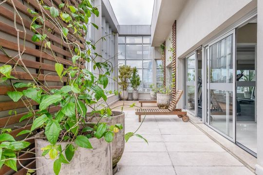 Área comum de apartamento à venda com 1 quarto, 54m² em Petrópolis, Porto Alegre