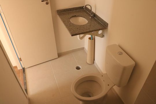 Banheiro da Suíte de apartamento para alugar com 1 quarto, 27m² em Barra Funda, São Paulo