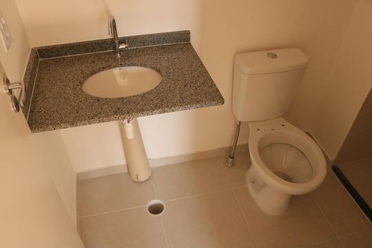 Banheiro da Suíte de apartamento para alugar com 1 quarto, 27m² em Barra Funda, São Paulo