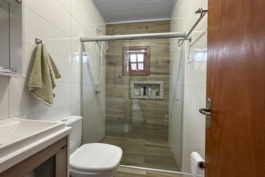 Banheiro de casa à venda com 2 quartos, 87m² em Feitoria, São Leopoldo