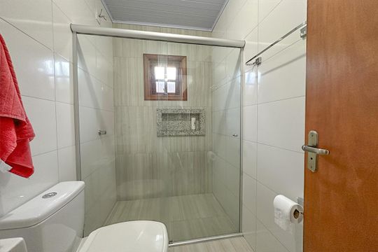 Banheiro de casa à venda com 2 quartos, 87m² em Feitoria, São Leopoldo
