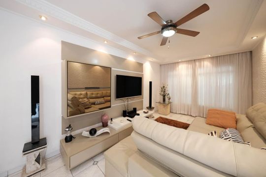 Casa à venda com 4 quartos, 250m² em Vila Rio Branco, São Paulo