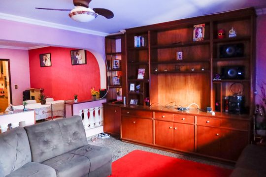 Casa à venda com 4 quartos, 151m² em São Pedro, Osasco