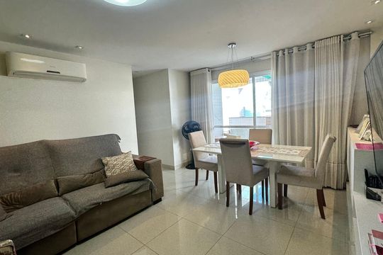 Sala de apartamento à venda com 3 quartos, 181m² em Recreio dos Bandeirantes, Rio de Janeiro