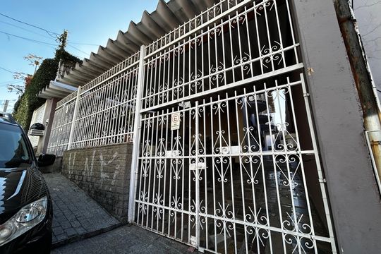 Fachada de casa para alugar com 6 quartos, 500m² em Gopouva, Guarulhos