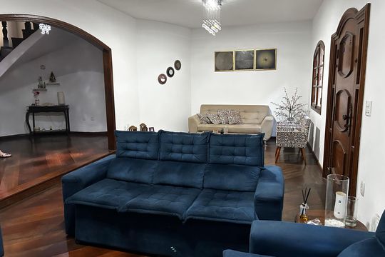 Sala de casa para alugar com 6 quartos, 500m² em Gopouva, Guarulhos