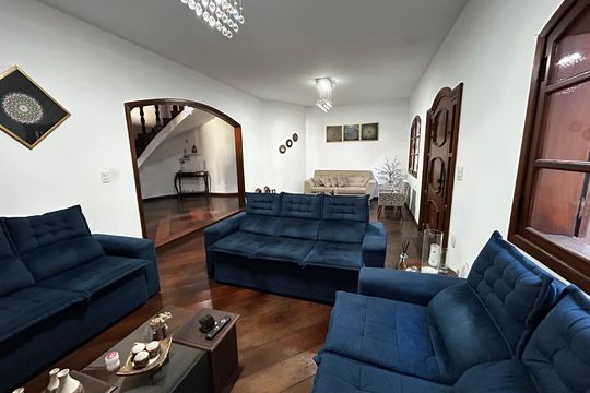Casa para alugar com 6 quartos, 500m² em Gopouva, Guarulhos