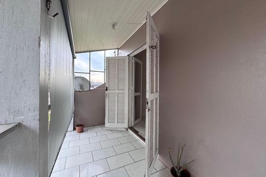 Varanda de casa à venda com 4 quartos, 210m² em Scharlau, São Leopoldo