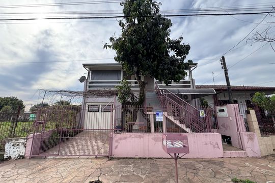 Fachada de casa à venda com 4 quartos, 210m² em Scharlau, São Leopoldo