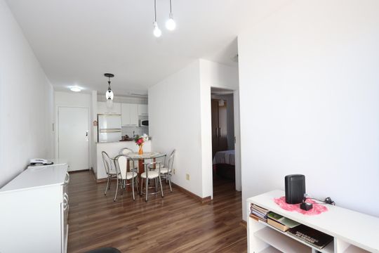 Sala de apartamento para alugar com 2 quartos, 50m² em Vila Antonieta, São Paulo