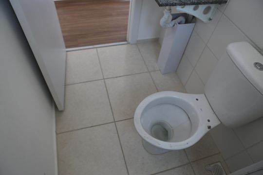 Banheiro de apartamento para alugar com 2 quartos, 47m² em Novo Riacho, Contagem