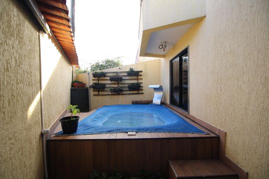Piscina de casa à venda com 3 quartos, 135m² em Taquara, Rio de Janeiro