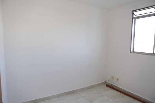 Quarto 1 de apartamento para alugar com 2 quartos, 46m² em Califórnia, Contagem