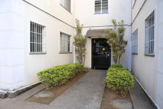 Área comum de apartamento para alugar com 2 quartos, 46m² em Califórnia, Contagem