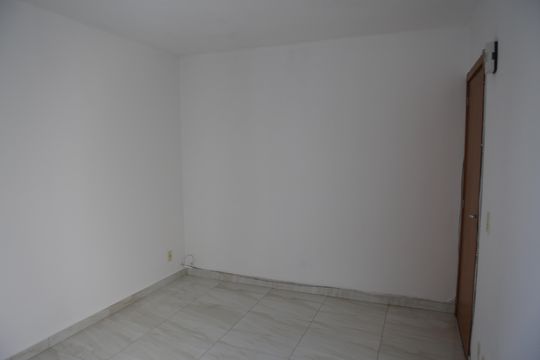 Sala de apartamento para alugar com 2 quartos, 46m² em Califórnia, Contagem