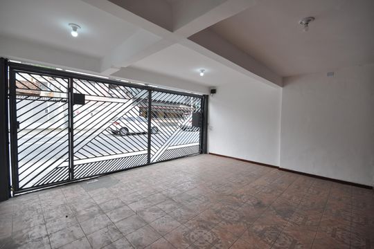 Garagem de casa à venda com 3 quartos, 129m² em Vila Guilherme, São Paulo