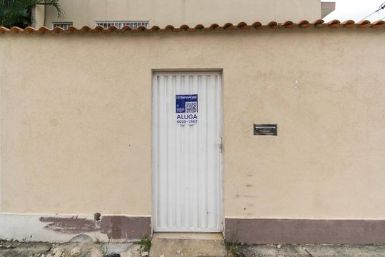 Fachada do Imóvel de casa para alugar com 2 quartos, 200m² em Irajá, Rio de Janeiro