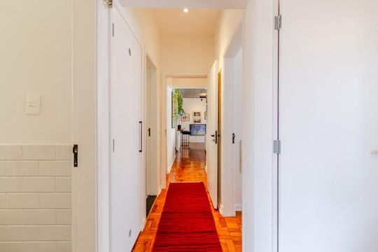 Corredor de apartamento para alugar com 3 quartos, 130m² em Vila Mariana, São Paulo