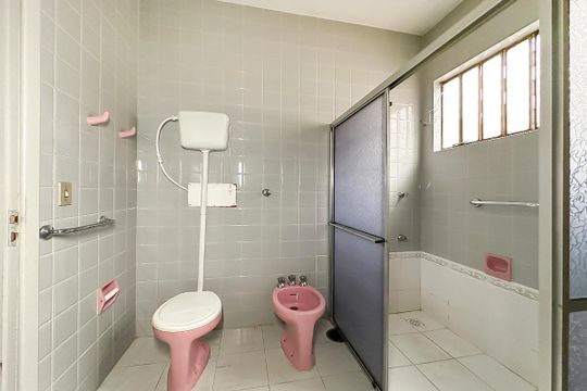 Banheiro Social de casa para alugar com 2 quartos, 74m² em Centro, São Leopoldo
