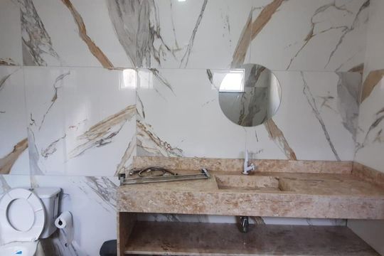 Banheiro 1 de casa para alugar com 3 quartos, 140m² em Penha de França, São Paulo
