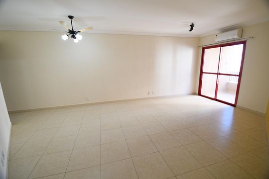 Sala de apartamento à venda com 3 quartos, 150m² em Centro, Campinas