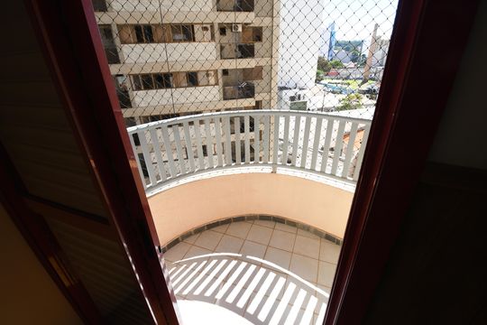 Suíte Sacada de apartamento à venda com 3 quartos, 150m² em Centro, Campinas