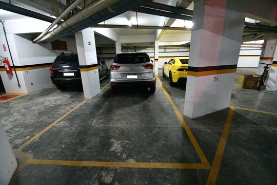 Garagem de apartamento à venda com 3 quartos, 150m² em Centro, Campinas
