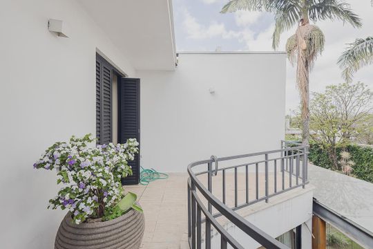 Varanda da Suíte 3 de casa à venda com 5 quartos, 700m² em Boaçava, São Paulo