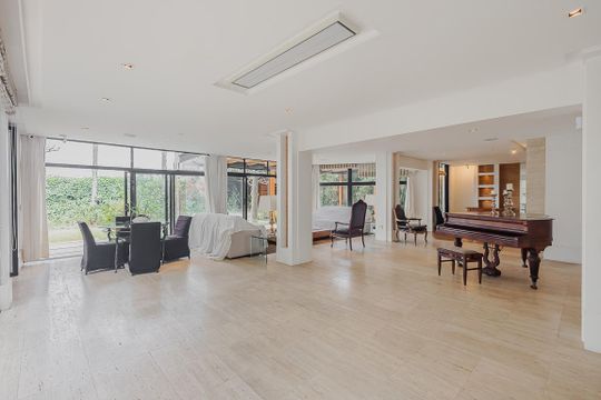 Casa à venda com 5 quartos, 700m² em Boaçava, São Paulo