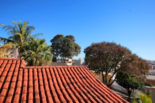 Vista do Quarto 1 de casa para alugar com 5 quartos, 357m² em Esplanada, Belo Horizonte