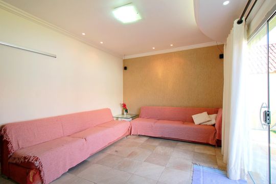 Sala de TV de casa à venda com 5 quartos, 357m² em Esplanada, Belo Horizonte