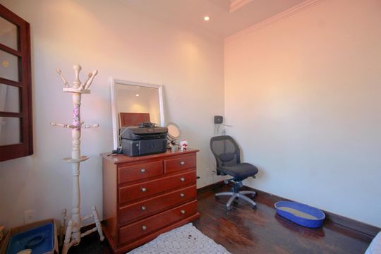 Quarto 1 de casa para alugar com 5 quartos, 357m² em Esplanada, Belo Horizonte