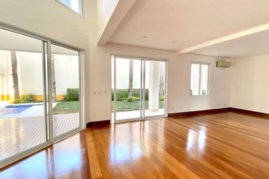 Casa à venda com 4 quartos, 608m² em Jardim Petropolis, São Paulo